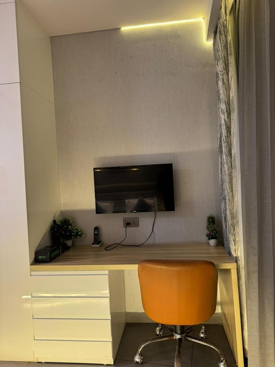 Supernova Luxuary * New Delhi